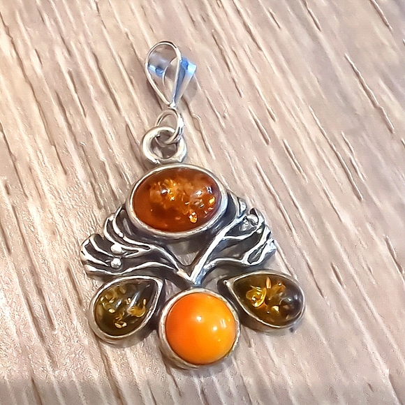 Baltic Amber Tree of Life Pendant Sterling Silver - Picture 2 of 8